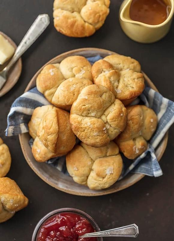 Icebox Dinner Rolls