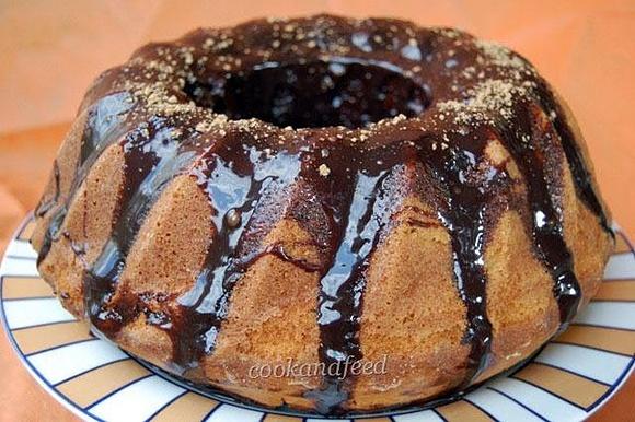 Pear cake with light glaze