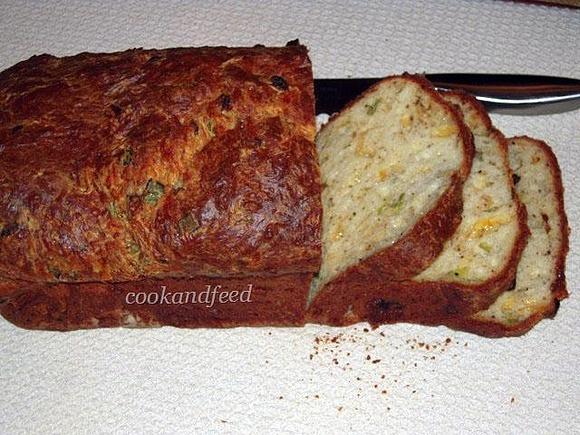 Peppery cheese bread