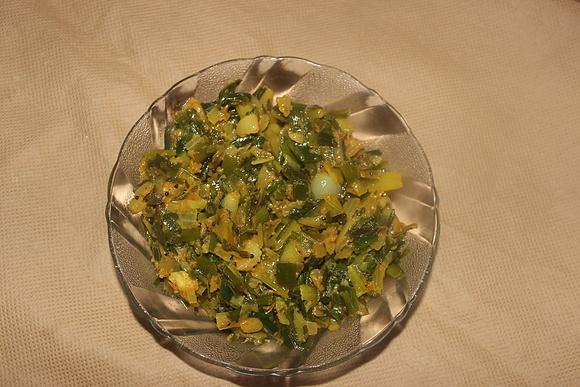Spring onion vegetable with gram flour and spices