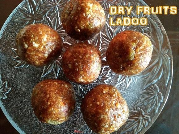 Dry fruits ladoo recipe - no sugar quick ladoo with dates and nuts