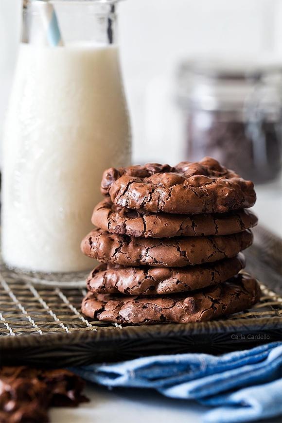 Small Batch Flourless Chocolate Cookies