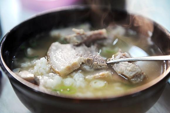 Busan pork soup meal and grain noodles food tour